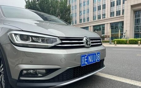 Volkswagen Touran III, 2021 год, 1 580 199 рублей, 12 фотография