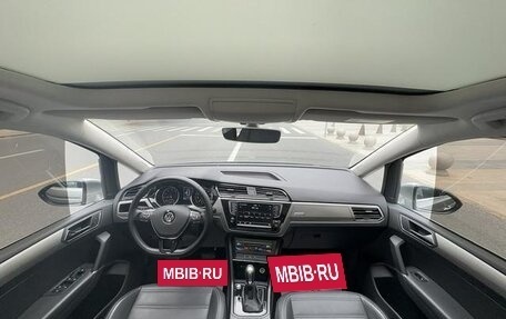 Volkswagen Touran III, 2021 год, 1 580 199 рублей, 5 фотография