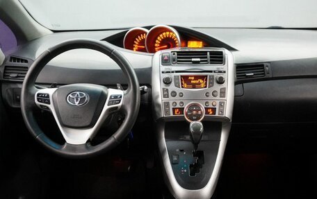Toyota Verso I, 2011 год, 1 100 000 рублей, 13 фотография