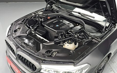 BMW 5 серия, 2018 год, 2 700 000 рублей, 16 фотография
