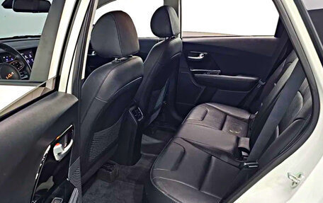 KIA Niro I, 2020 год, 1 600 000 рублей, 10 фотография