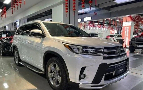 Toyota Highlander III, 2021 год, 2 450 000 рублей, 3 фотография