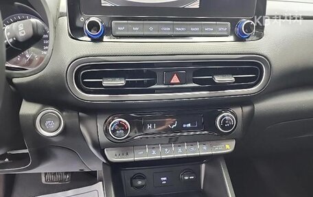 Hyundai Kona I, 2022 год, 1 700 000 рублей, 8 фотография