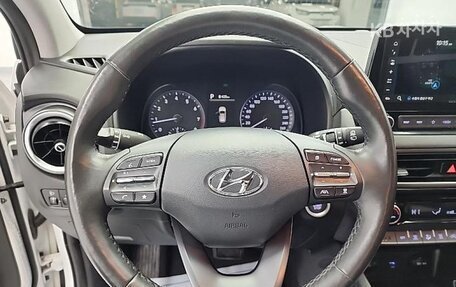 Hyundai Kona I, 2022 год, 1 700 000 рублей, 7 фотография