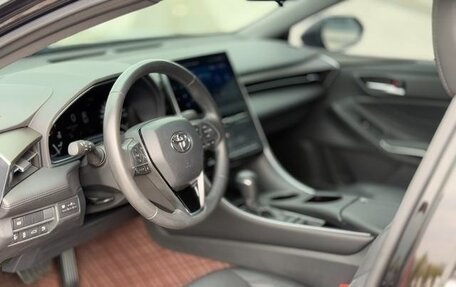 Toyota Avalon, 2022 год, 2 330 000 рублей, 10 фотография