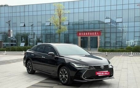 Toyota Avalon, 2022 год, 2 330 000 рублей, 3 фотография