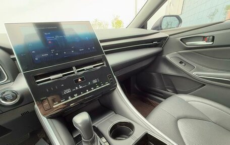 Toyota Avalon, 2022 год, 2 330 000 рублей, 16 фотография