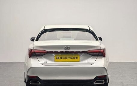 Toyota Avalon, 2021 год, 2 280 000 рублей, 7 фотография