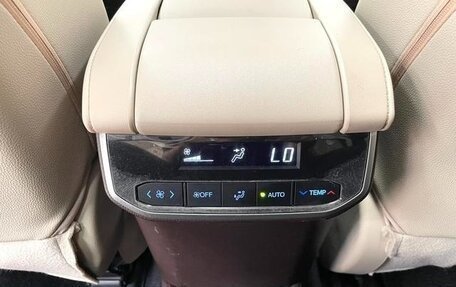 Toyota Highlander, 2022 год, 3 125 000 рублей, 14 фотография