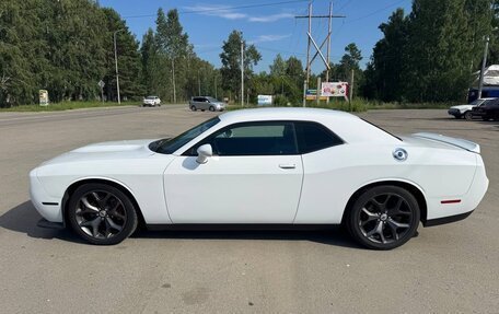 Dodge Challenger III рестайлинг 2, 2019 год, 3 799 000 рублей, 6 фотография
