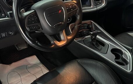 Dodge Challenger III рестайлинг 2, 2019 год, 3 799 000 рублей, 9 фотография