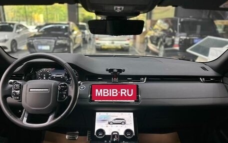 Land Rover Range Rover Evoque II, 2021 год, 2 390 000 рублей, 8 фотография