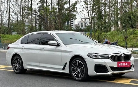 BMW 5 серия, 2021 год, 3 200 000 рублей, 3 фотография