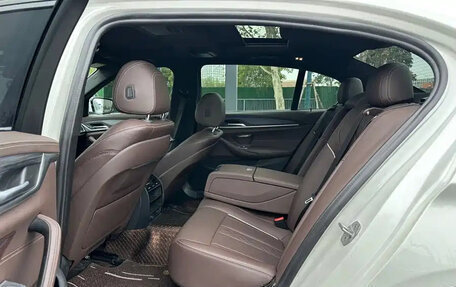 BMW 5 серия, 2021 год, 3 200 000 рублей, 9 фотография