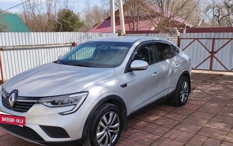 Renault Arkana I, 2021 год, 1 800 000 рублей, 2 фотография