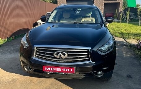 Infiniti FX II, 2012 год, 2 700 000 рублей, 1 фотография