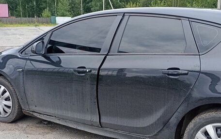 Opel Astra J, 2011 год, 590 000 рублей, 4 фотография