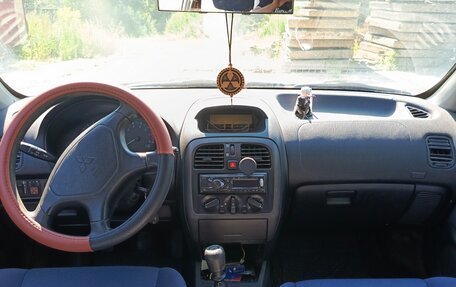 Mitsubishi Carisma I, 2003 год, 200 000 рублей, 6 фотография