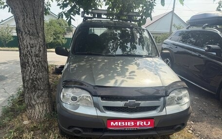 Chevrolet Niva I рестайлинг, 2010 год, 650 000 рублей, 1 фотография