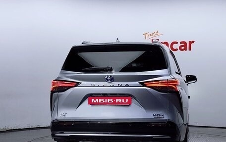 Toyota Sienna, 2022 год, 3 900 111 рублей, 4 фотография