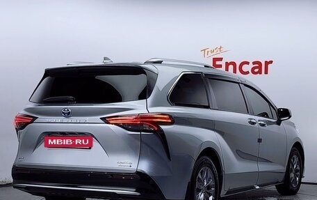 Toyota Sienna, 2022 год, 3 900 111 рублей, 3 фотография