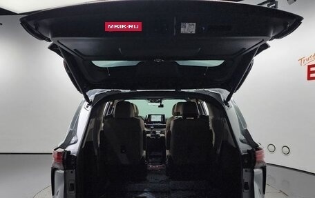 Toyota Sienna, 2022 год, 3 900 111 рублей, 17 фотография