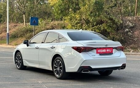 Toyota Avalon, 2022 год, 2 205 000 рублей, 8 фотография