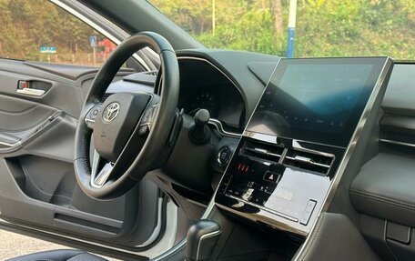 Toyota Avalon, 2022 год, 2 205 000 рублей, 18 фотография