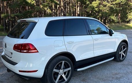 Volkswagen Touareg III, 2011 год, 2 100 000 рублей, 3 фотография