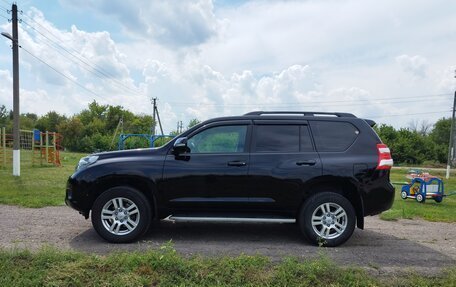 Toyota Land Cruiser Prado 150 рестайлинг 2, 2013 год, 3 650 000 рублей, 16 фотография