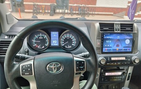 Toyota Land Cruiser Prado 150 рестайлинг 2, 2013 год, 3 650 000 рублей, 30 фотография