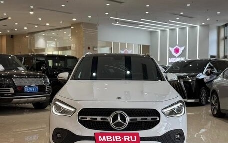 Mercedes-Benz GLA, 2020 год, 1 890 000 рублей, 2 фотография