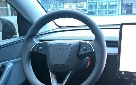 Tesla Model Y I, 2025 год, 5 180 111 рублей, 8 фотография