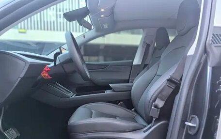 Tesla Model Y I, 2025 год, 5 180 111 рублей, 10 фотография