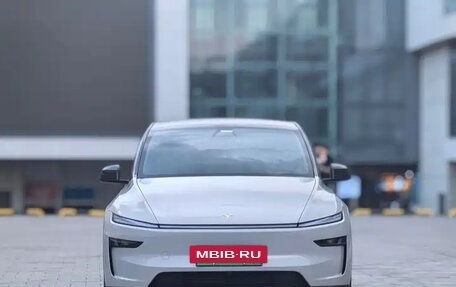 Tesla Model Y I, 2025 год, 5 180 111 рублей, 2 фотография