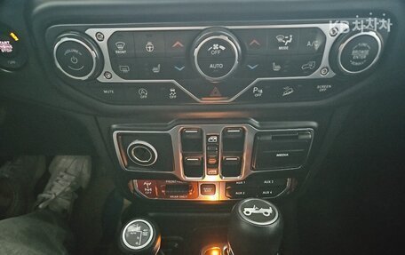 Jeep Wrangler, 2021 год, 4 050 777 рублей, 10 фотография