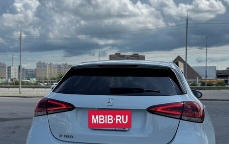 Mercedes-Benz A-Класс, 2021 год, 2 810 000 рублей, 4 фотография