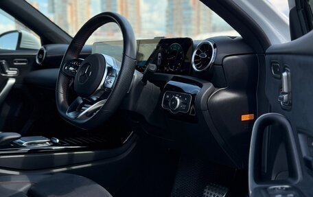 Mercedes-Benz A-Класс, 2021 год, 2 810 000 рублей, 10 фотография
