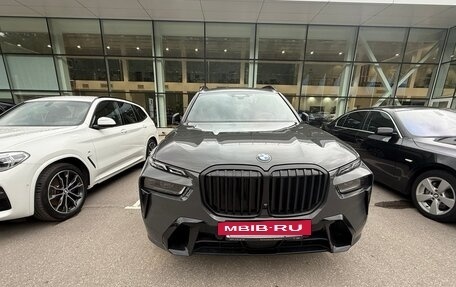 BMW X7, 2023 год, 13 500 000 рублей, 2 фотография