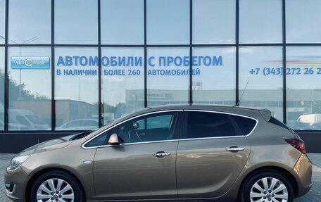 Opel Astra J, 2014 год, 865 000 рублей, 2 фотография