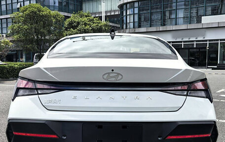 Hyundai Elantra, 2023 год, 1 570 325 рублей, 4 фотография
