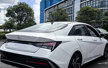 Hyundai Elantra, 2023 год, 1 570 325 рублей, 2 фотография