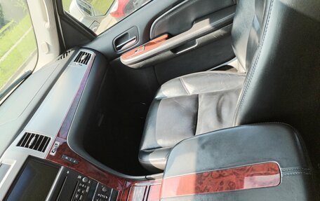 Cadillac Escalade III, 2007 год, 1 320 000 рублей, 13 фотография
