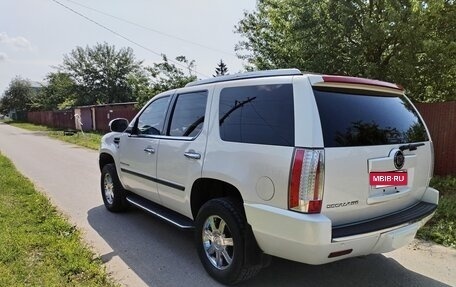 Cadillac Escalade III, 2007 год, 1 320 000 рублей, 8 фотография