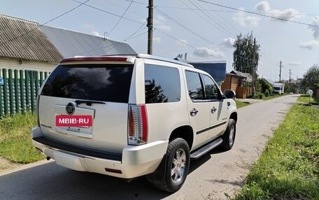 Cadillac Escalade III, 2007 год, 1 320 000 рублей, 5 фотография