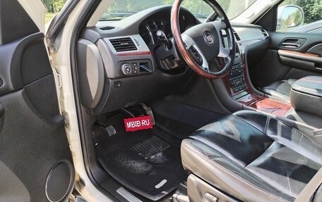 Cadillac Escalade III, 2007 год, 1 320 000 рублей, 9 фотография
