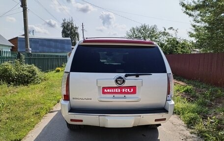 Cadillac Escalade III, 2007 год, 1 320 000 рублей, 7 фотография