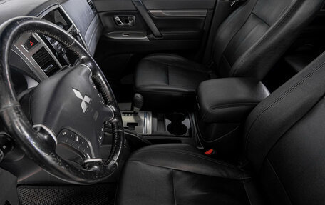 Mitsubishi Pajero IV, 2014 год, 3 089 000 рублей, 9 фотография