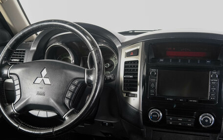 Mitsubishi Pajero IV, 2014 год, 3 089 000 рублей, 13 фотография