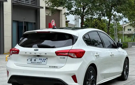 Ford Focus IV, 2022 год, 1 140 000 рублей, 6 фотография